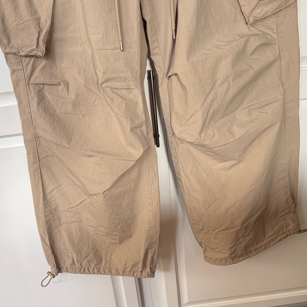 Universal Thread Women's Tan Cargo Drawstring Pants - Picture 4 of 11
